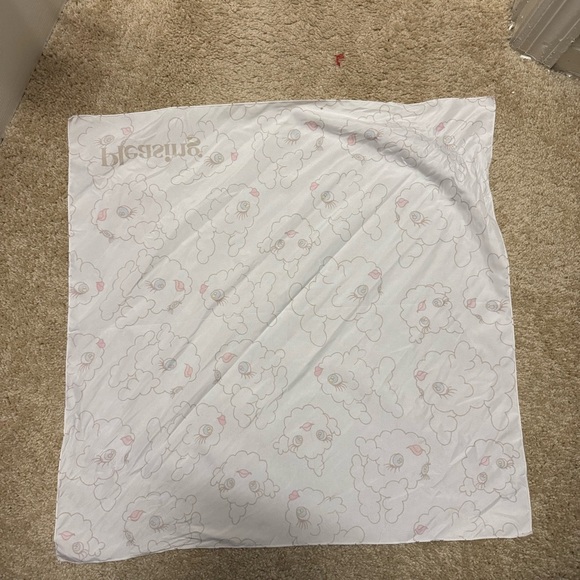 Pleasing Shroom Bloom Bandana - Picture 4 of 4